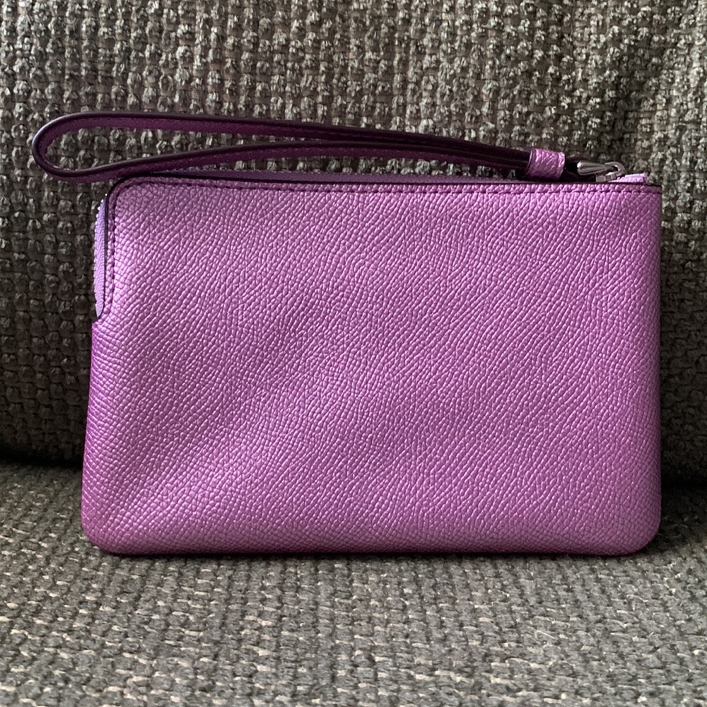 Coach 2017 Metallic Lilac Wristlet - Picture 3 of 8